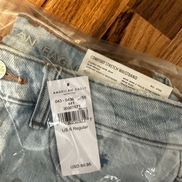 Brand New Embroidered Mom Jeans - Picture 2 of 2